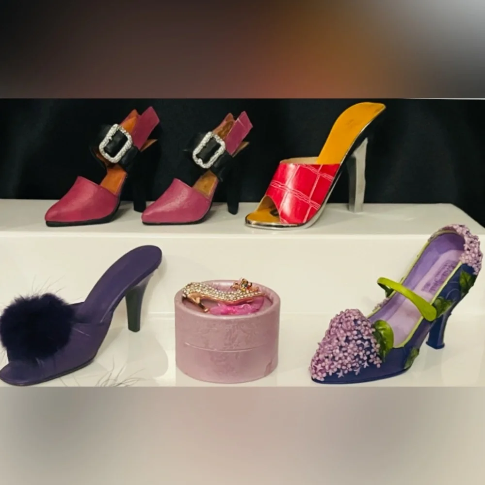 Miniature Shoe, Purse & Hat Box Collectibles - Lot of 10 - Picture 4 of 8